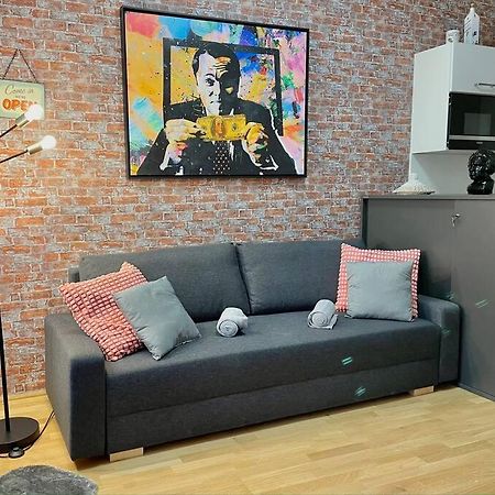 Premium Apartment With Terrace, A/C, Free Wifi And Netflix Bécs Kültér fotó