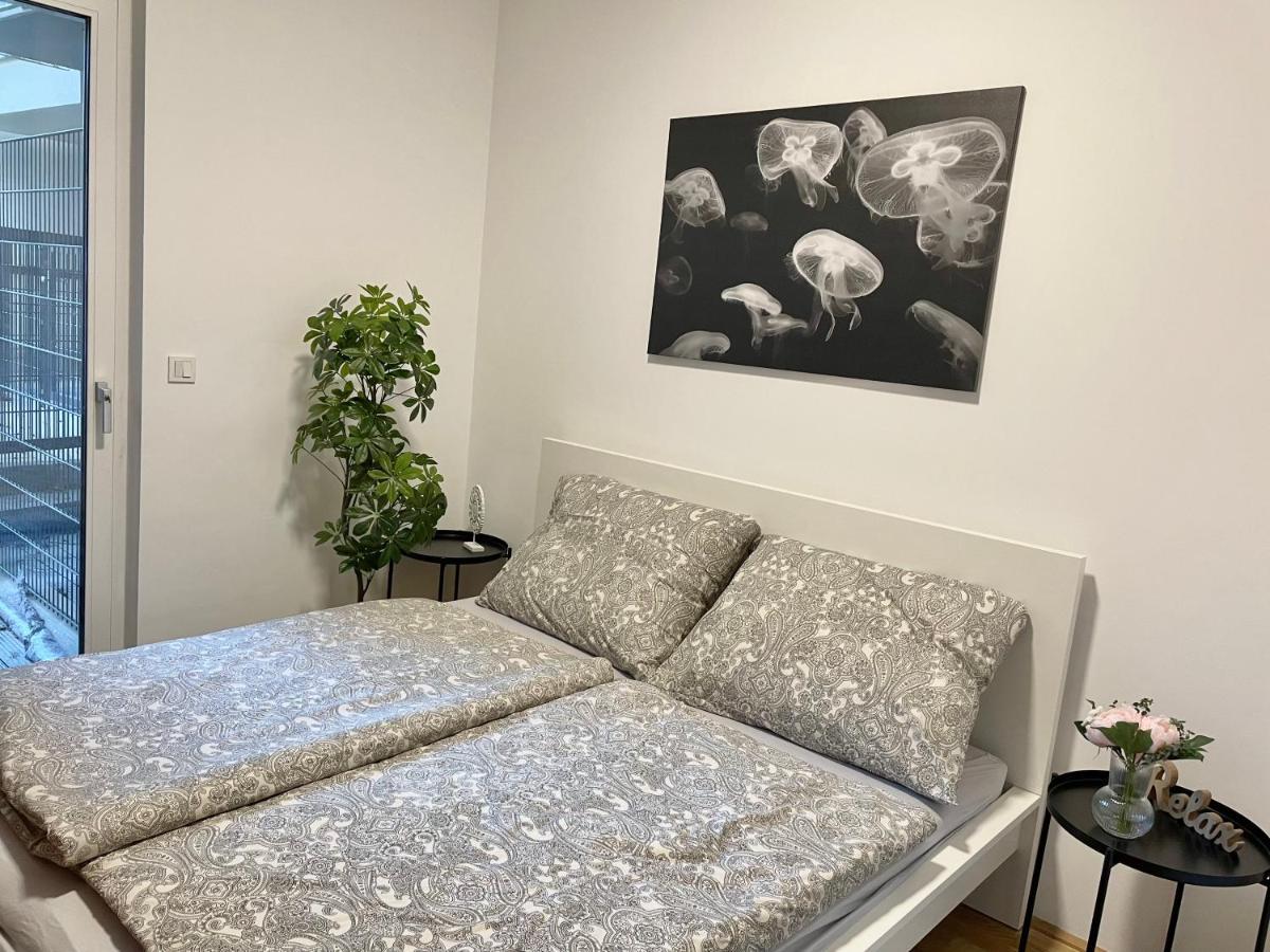 Premium Apartment With Terrace, A/C, Free Wifi And Netflix Bécs Kültér fotó
